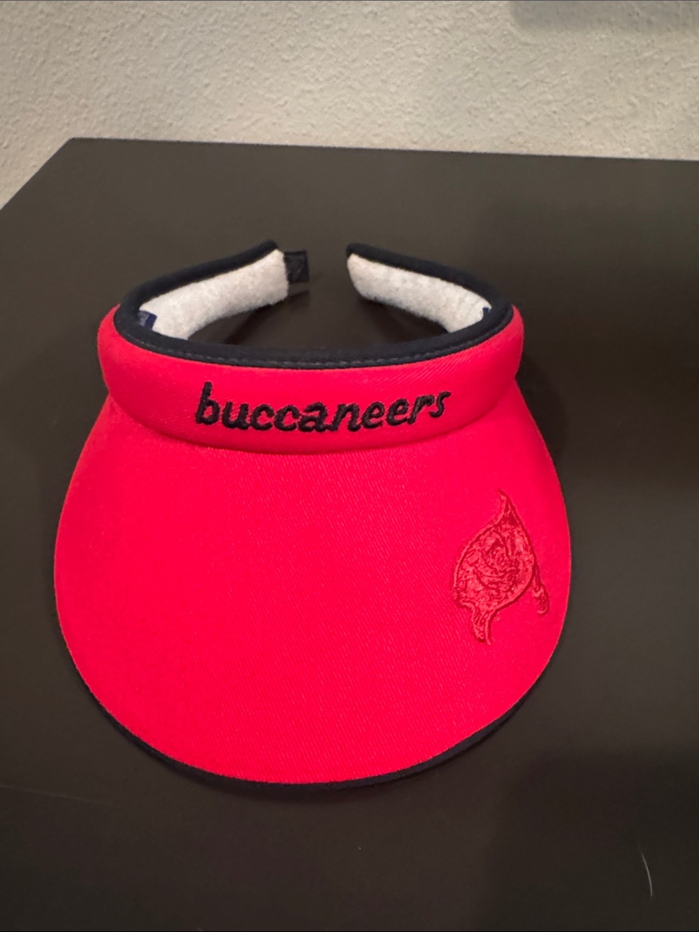 Buccaneers Red women’s Visor with black Trim